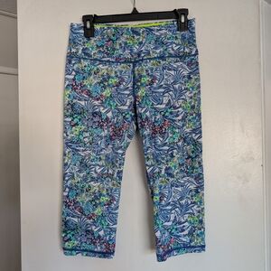 Blue Tropical Floral Print Capri Leggings